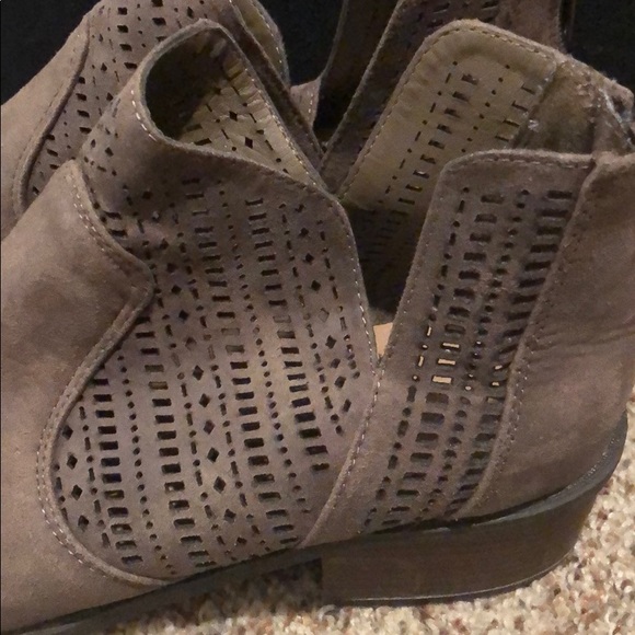 Booties - Picture 3 of 4